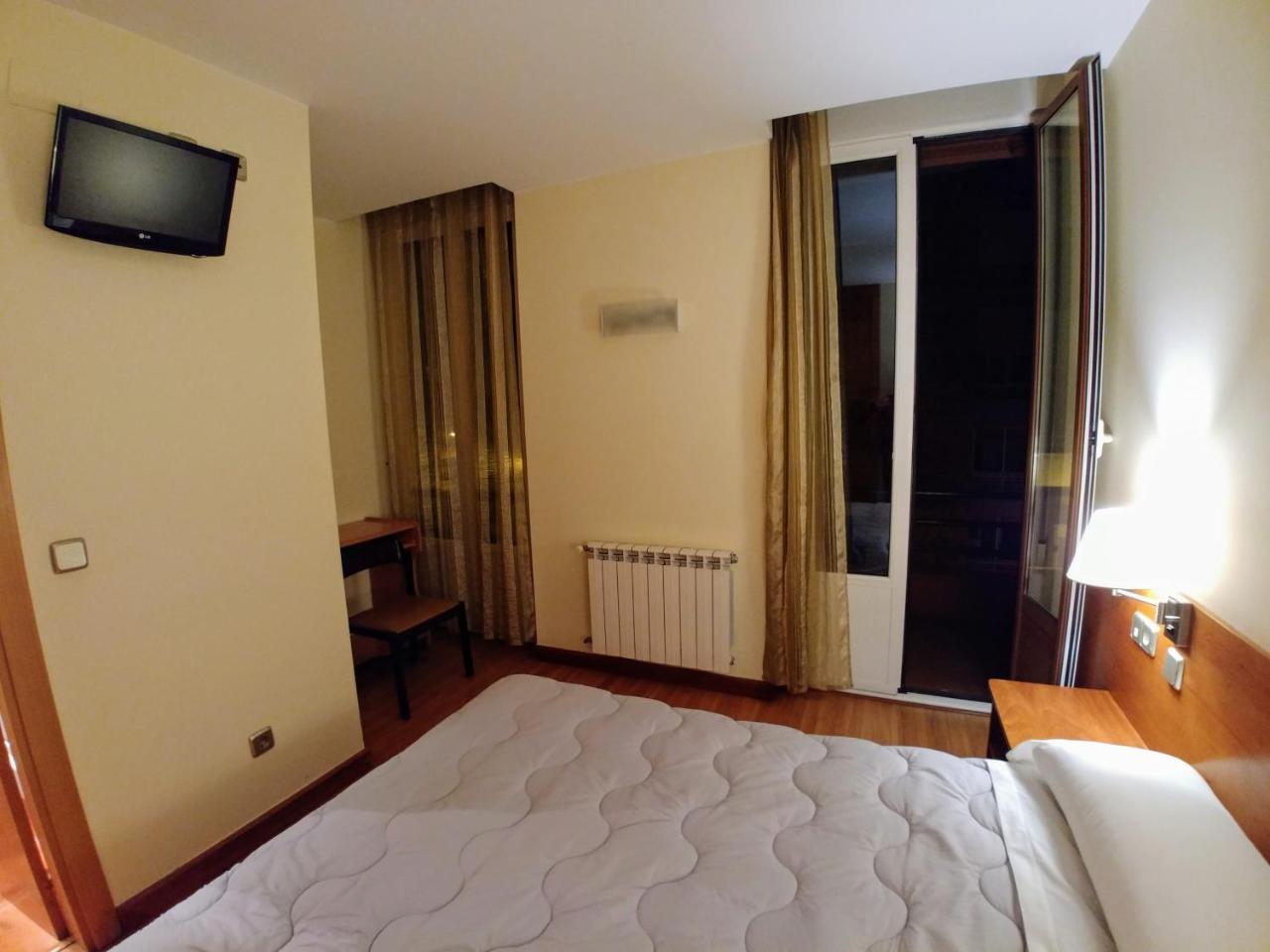 Hostal Prada Borges León Dış mekan fotoğraf